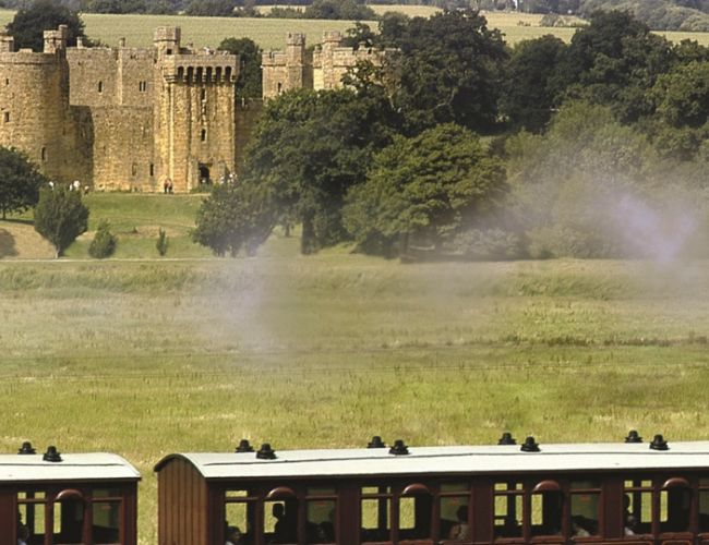 castle_and_steamtrain_in_kent