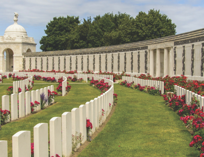 memorial_wall_with_poppies